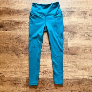 Teal crop 7/8 length yoga Danskin Leggings size XS
